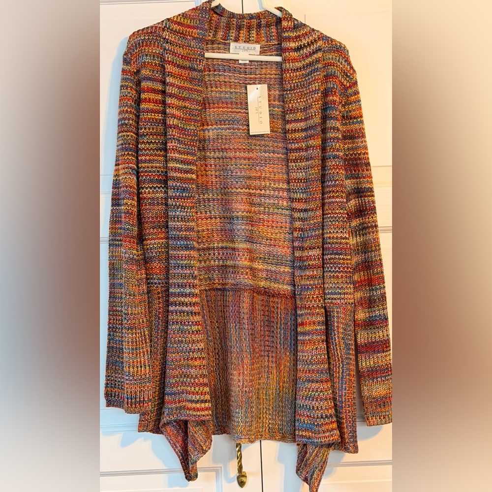 Studio. Cardigan. L. NEW. Beautiful colors.